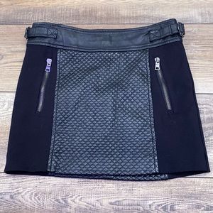 Textured Black Leather Mini Skirt With Adjustable Waist- ARMANI EXCHANGE